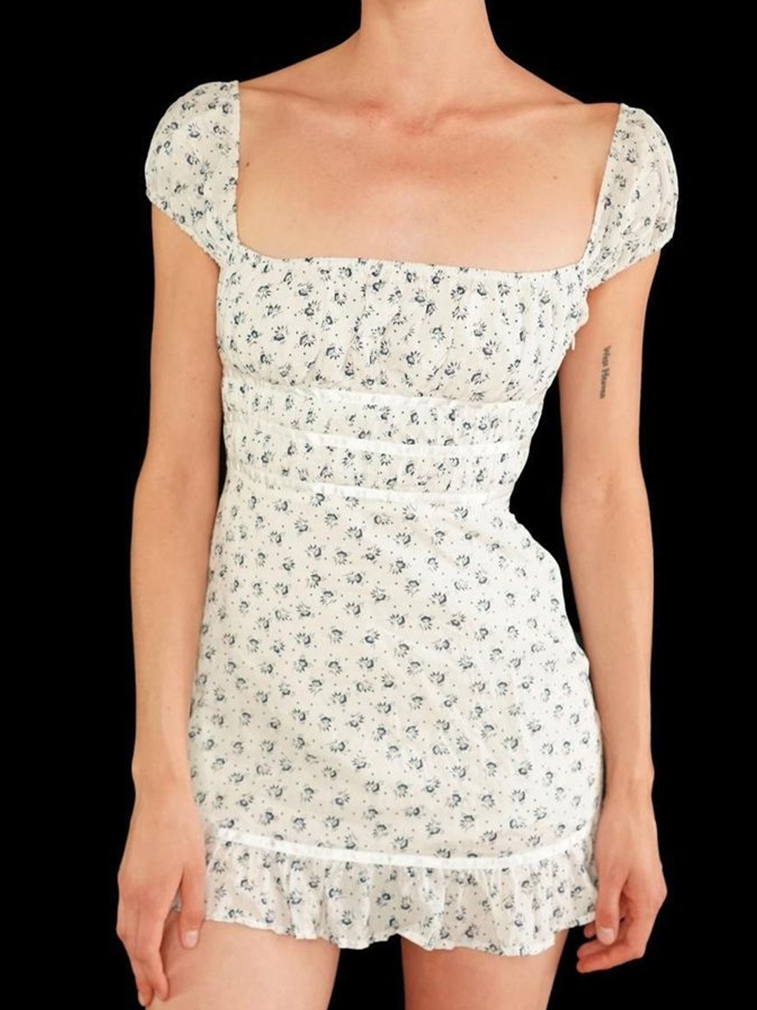 

LULU & SKY Women Floral Printed Bodycon Mini Dress, White