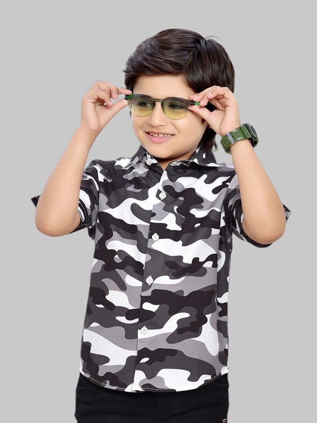 

BAESD Boys Comfort Spread Collar Camouflage Printed Cotton Casual Shirt, Black