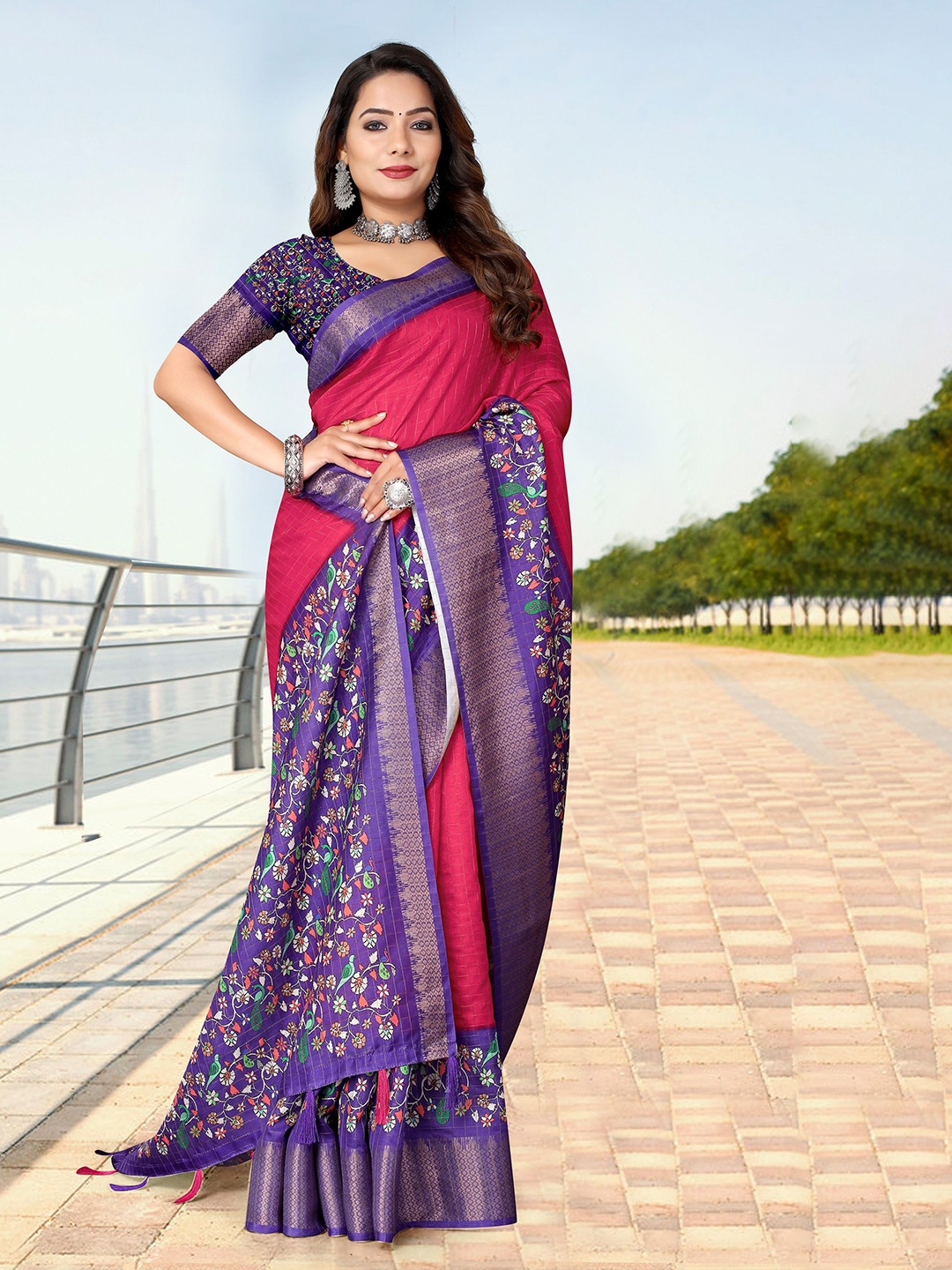 

J 6 DESIGNER Floral Zari Silk Blend Saree, Pink