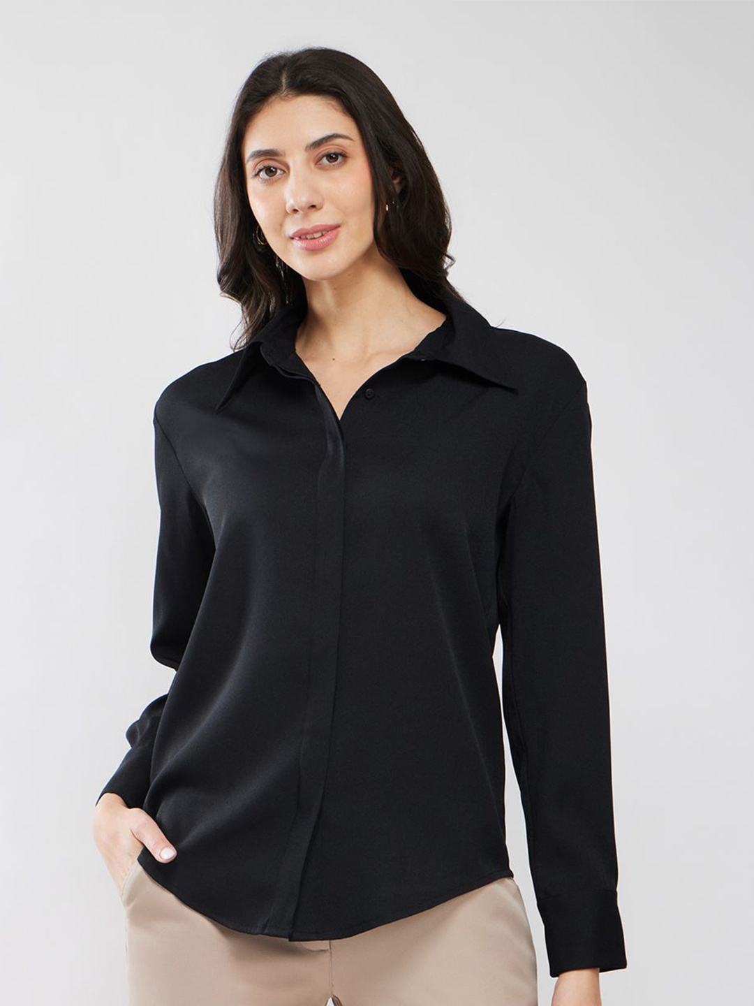 

FableStreet Women Spread Collar Solid Formal Shirt, Black