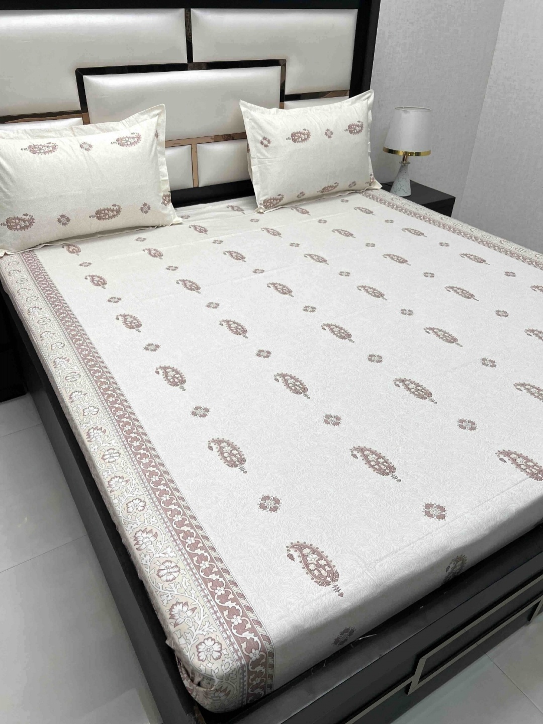 

Pure Decor Royal Passion Pink Ethnic Motifs Cotton 380 TC Queen Bedsheet Set 2.27 x 2.56 m