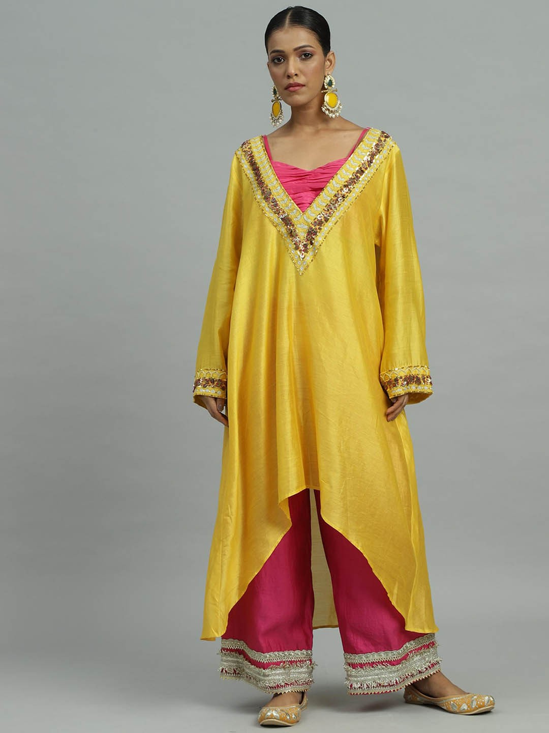 

Siyona by Ankurita Women Embroidered Regular Sequinned Chanderi Silk Kurta with Trousers, Yellow