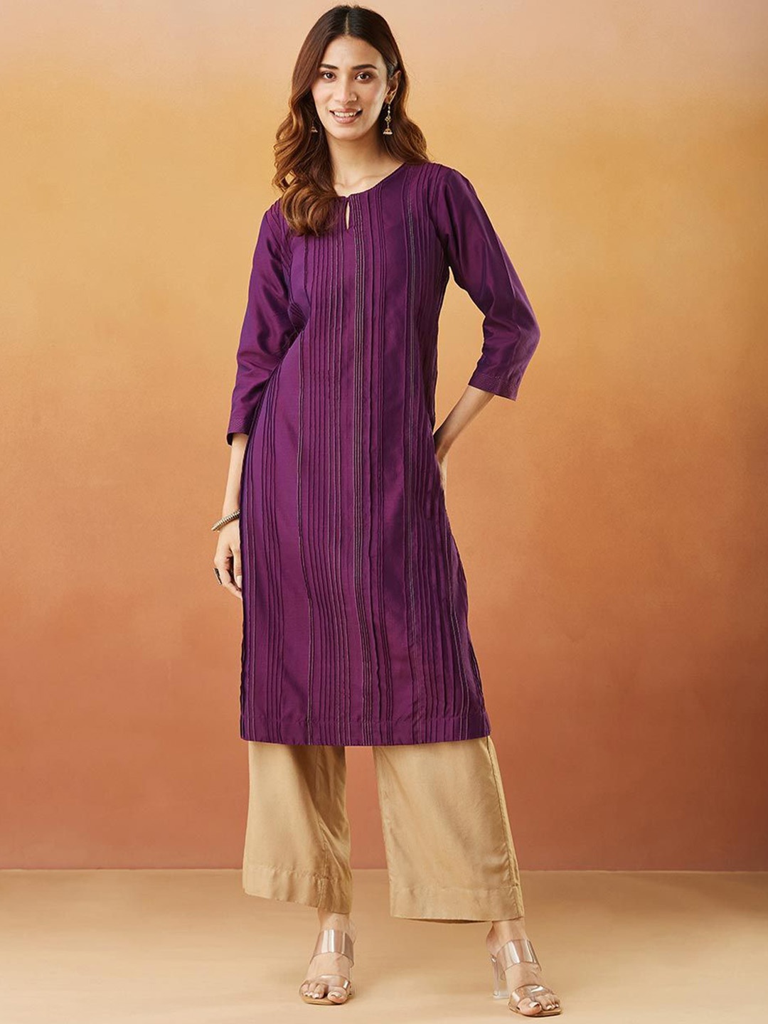 

Fabindia Women Sequinned Kurta, Purple