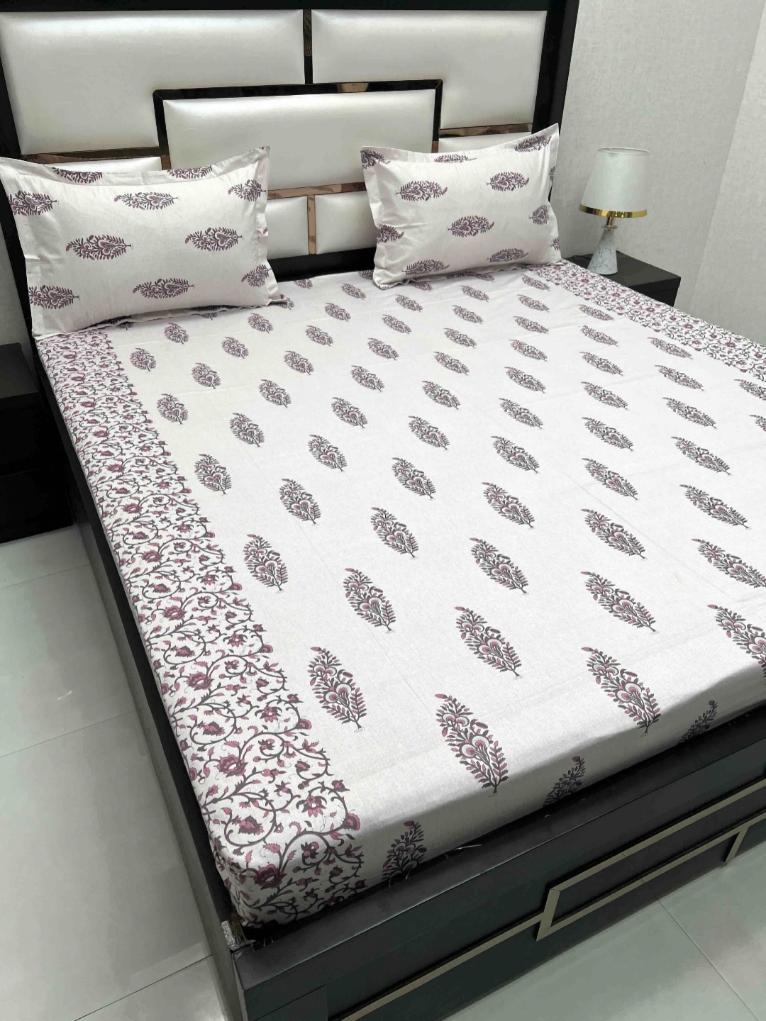 

Pure Decor Royal Passion Pink EthnicMotifs Cotton 300 TC Queen Bedsheet Set 2.26 x 2.55 m