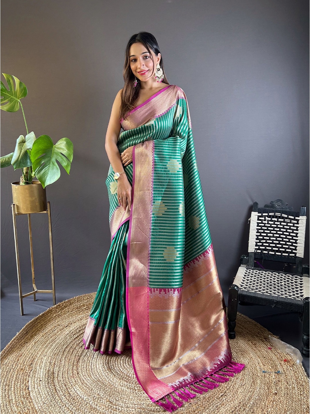 

RAJ DHARMA SILK Woven Design Zari Silk Blend Mysore Silk Saree, Green