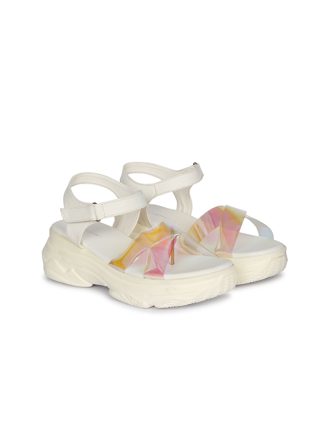 

Mast & Harbour Women Flatform Sandals, White