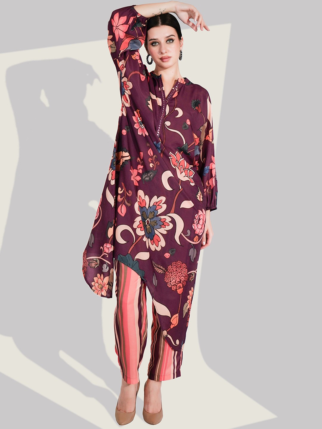

Dora Dori Women Floral Printed Regular Mirror Work Kurta with Trousers, Purple