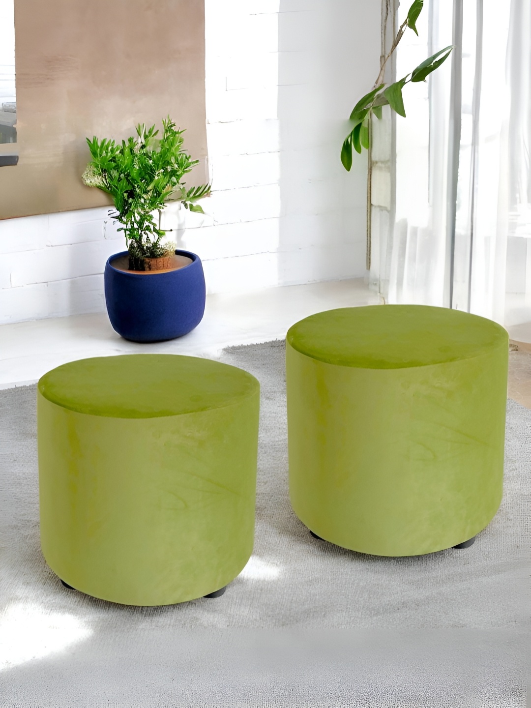 

Ikiriya 2-Pcs Green Wooden Round Ottomans