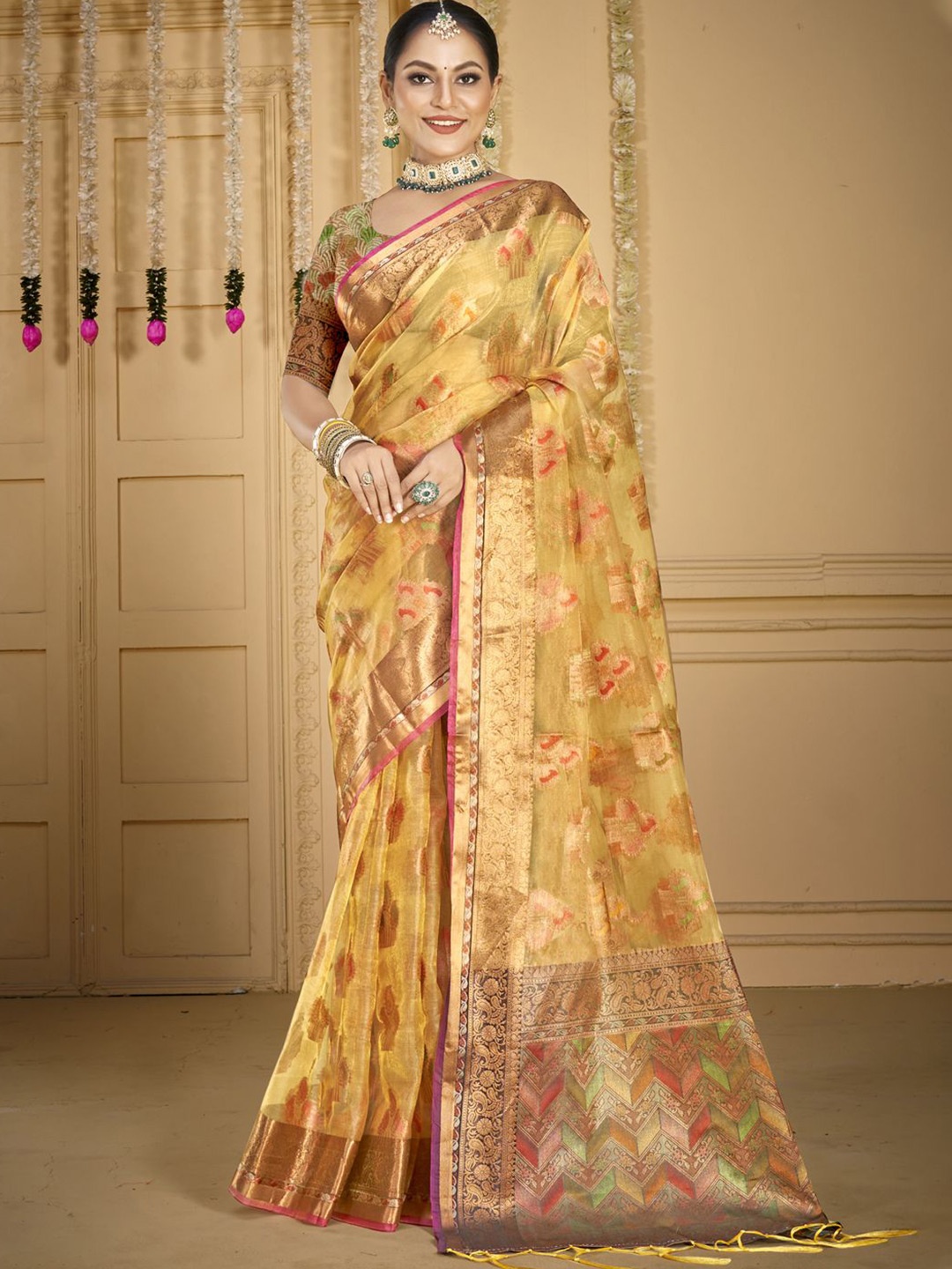 

SANGAM PRINTS Woven Design Zari Organza Tussar Saree, Beige