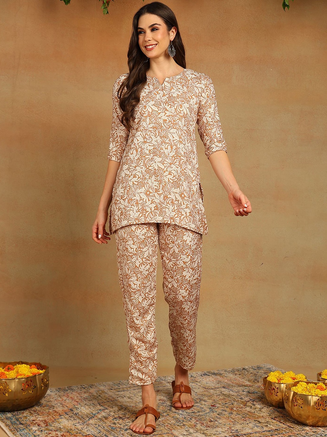 

HIVA TRENDZ Notch Neck Printed Tunic With Trouser, Gold