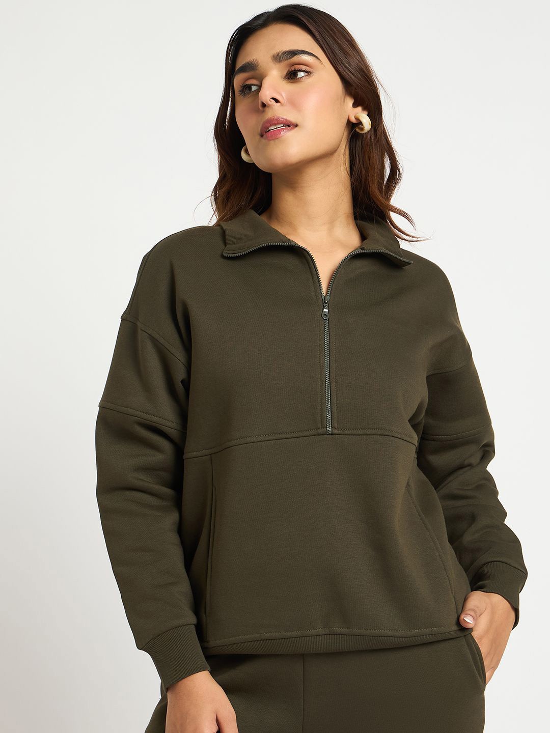 

FEMMELLA Women Sweatshirt, Olive