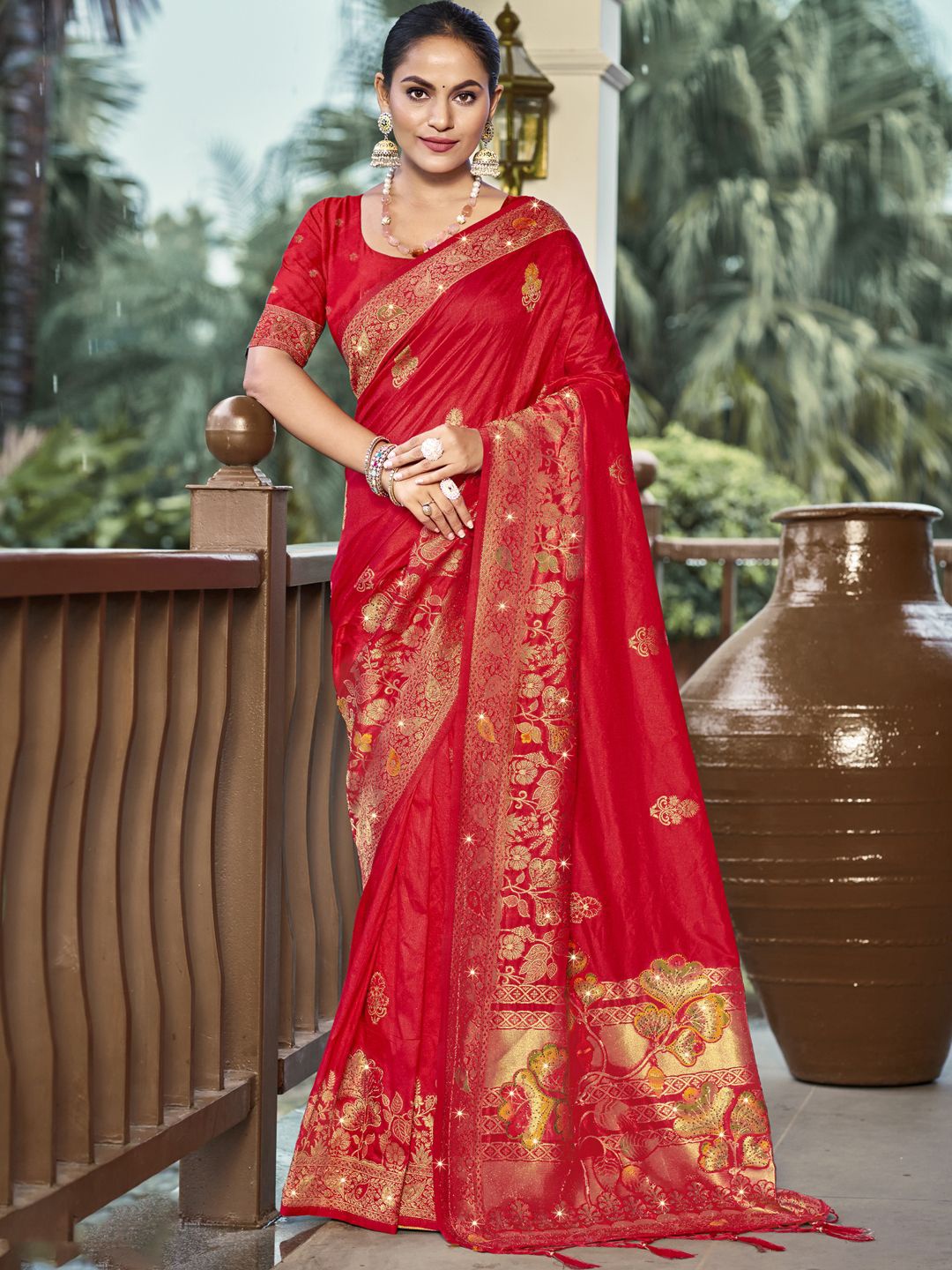 

SANGAM PRINTS Woven Design Zari Silk Blend Tussar Saree, Red