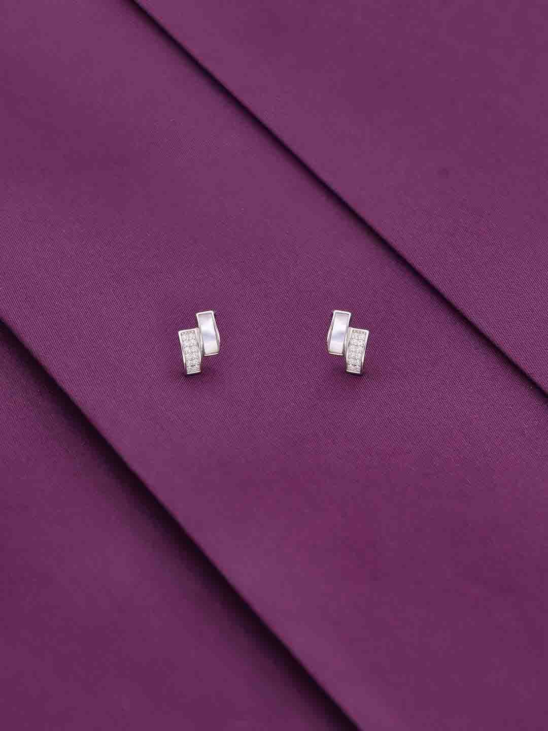 

KAI JEWEL Contemporary Studs Earrings, Silver