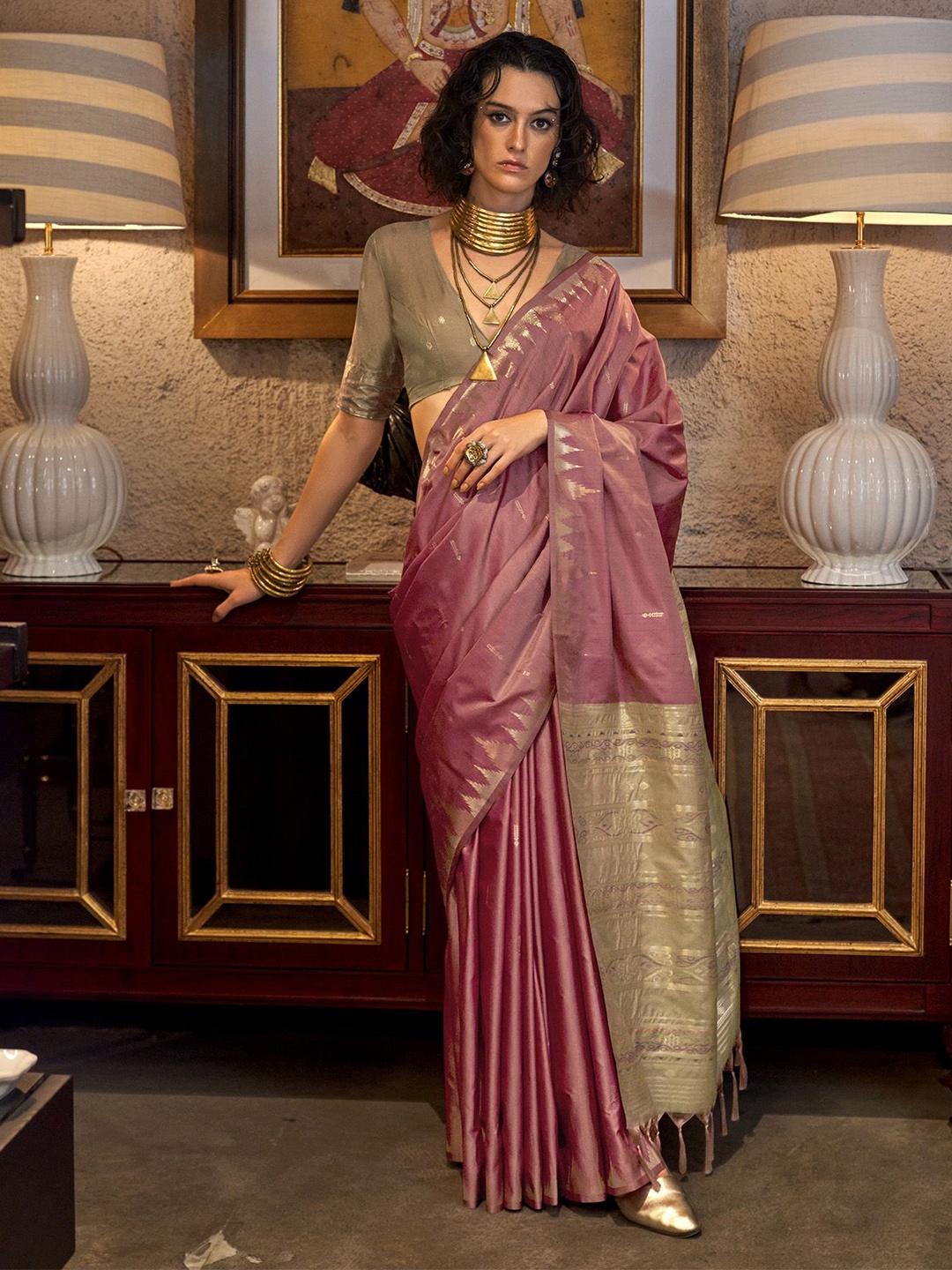 

elora Woven Design Saree, Pink
