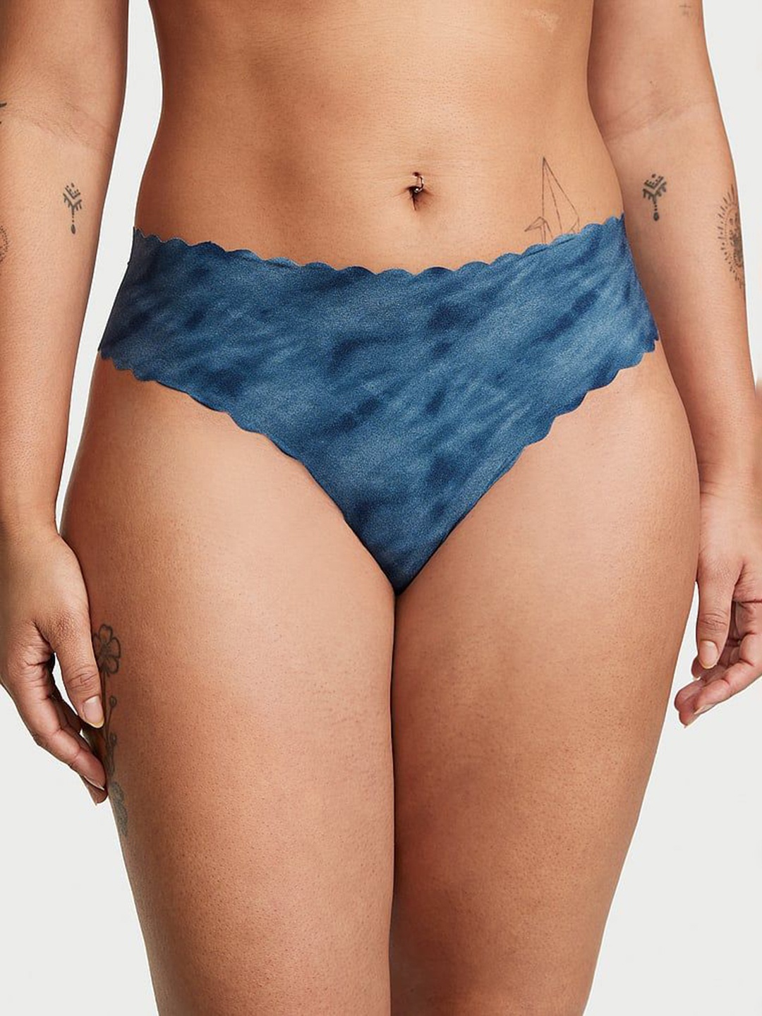 

Victoria's Secret No-Show Low-Rise Seamless Thong Briefs 1121424765CG, Blue