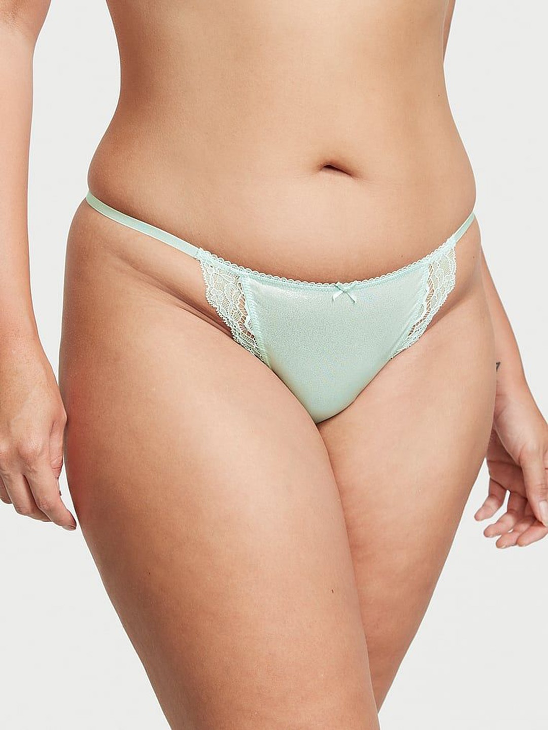 

Victoria's Secret Dream Angels Lace Low-Rise Thong Briefs 112326405P12, Green