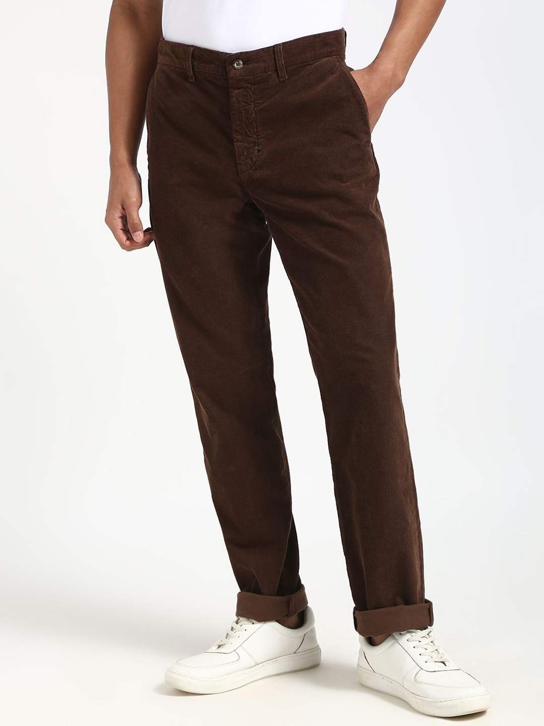 

Tommy Hilfiger Men Regular Fit Mid-Rise Chinos Trousers, Brown