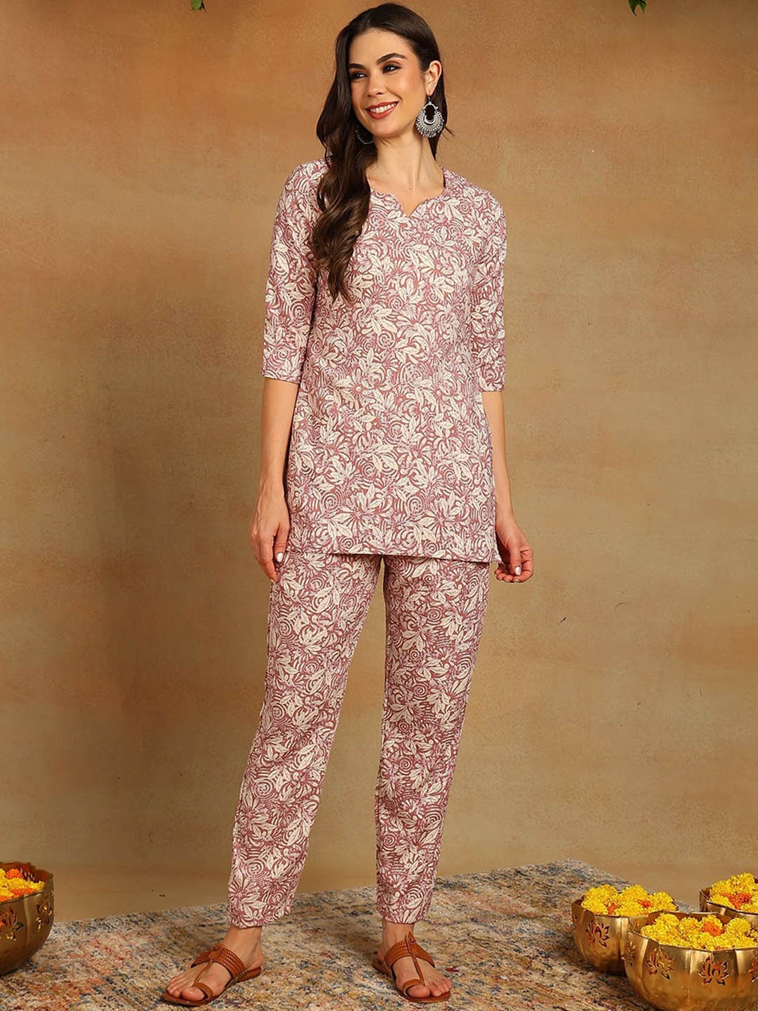 

HIVA TRENDZ Round Neck Printed Tunic with Trouser, Peach