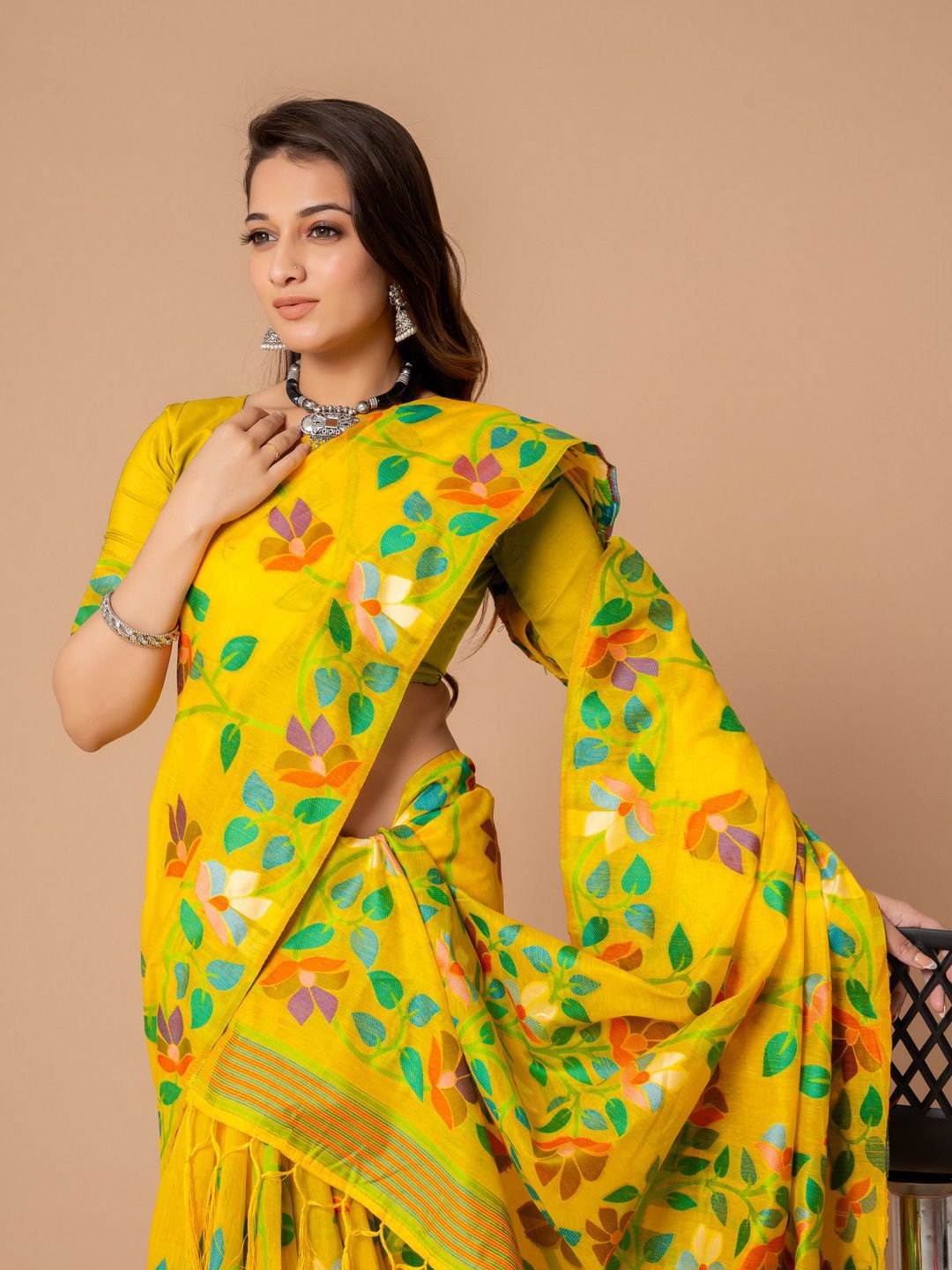 

ISHIKA FAB Woven Design Pure Cotton Jamdani Saree, Yellow