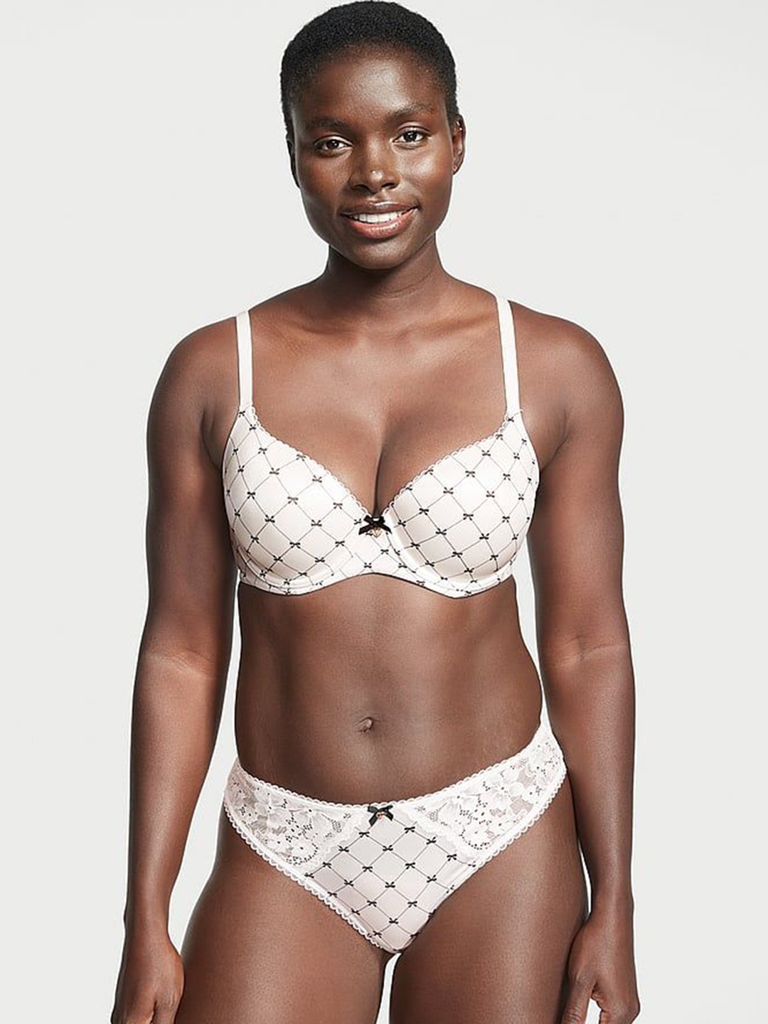 

Victoria's Secret PINK Low Rise Smooth & Lace Thong Briefs 112059765OPQ, Multi