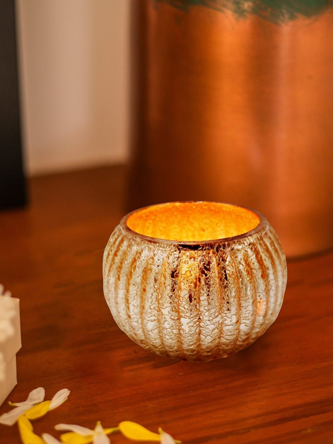 

10club Gold-Toned Textured Glass Candle Holder