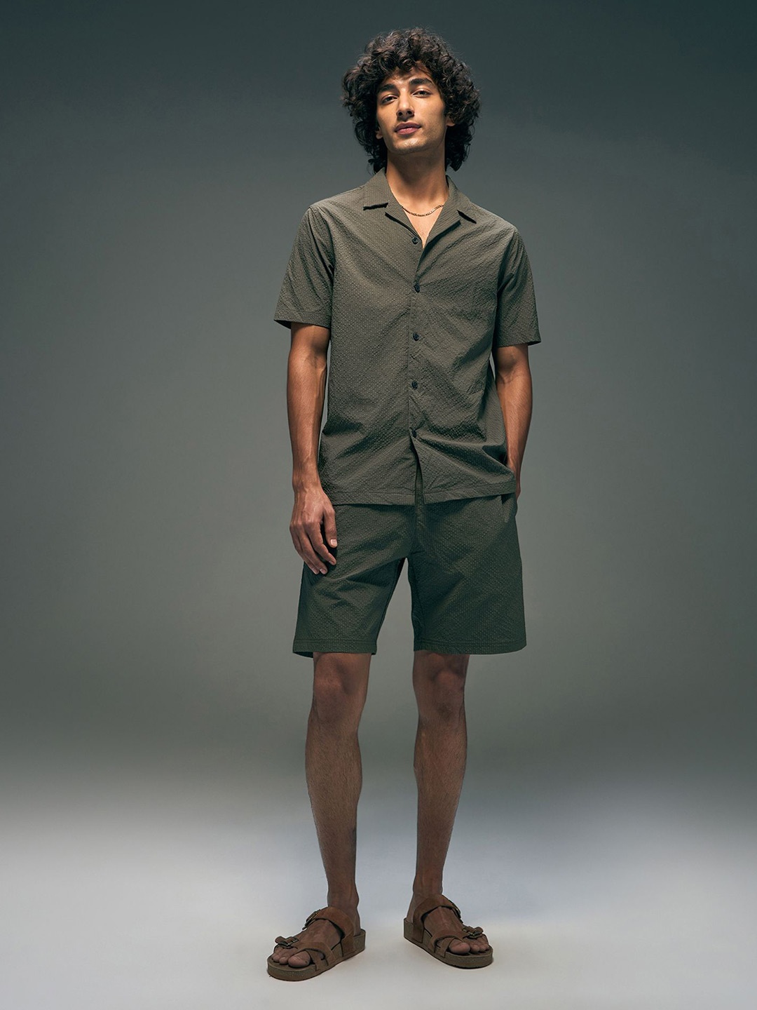 

Flying Machine Men Textured Cuban Collar Shirt With Shorts Co-Ords, Green