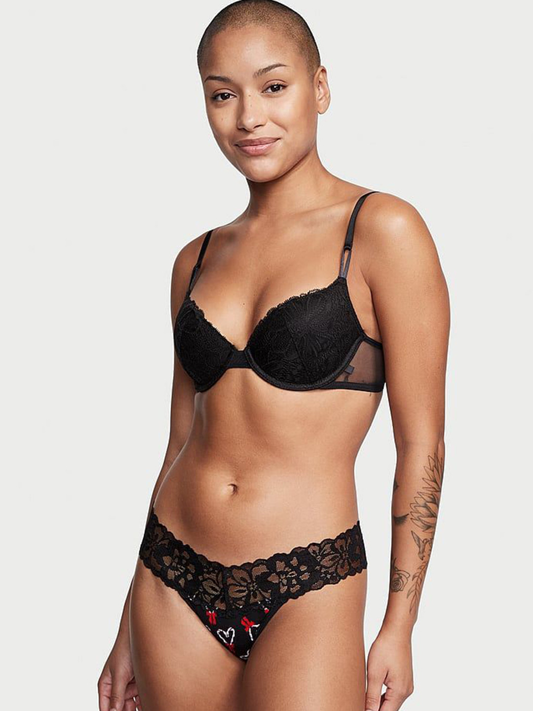 

Victoria's Secret Self Design Low Rise Lace Thong Briefs 111506115PFA, Black