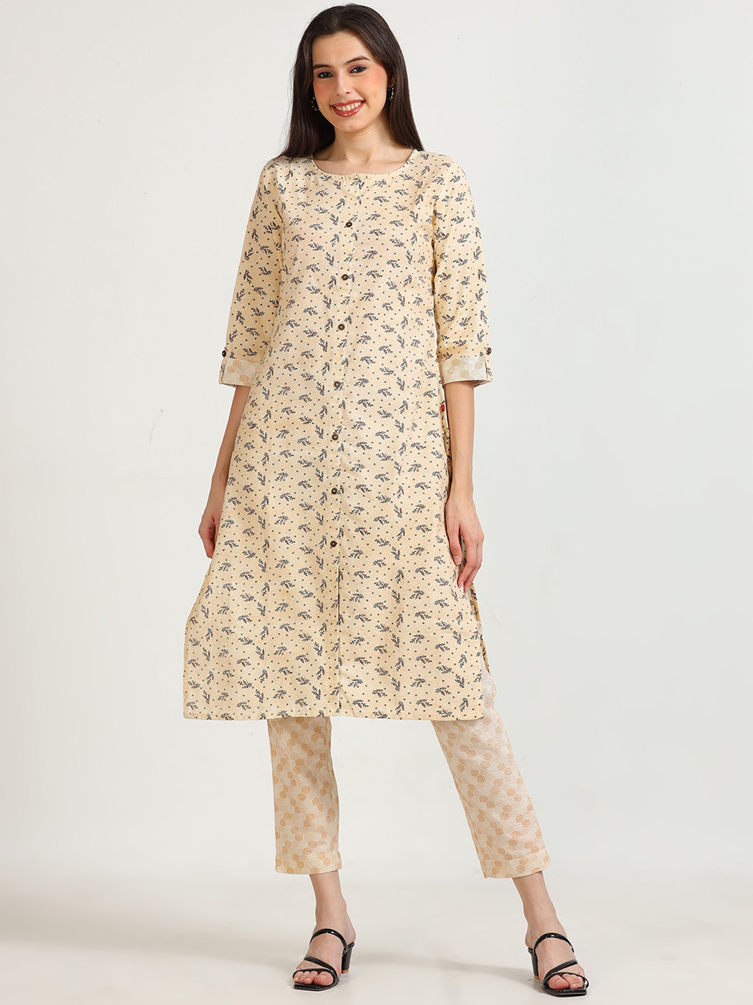 

Marcia Women Floral Printed Regular Pure Cotton Kurta with Harem Pants, Beige
