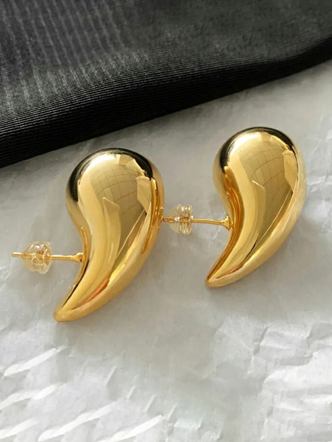 

Celestique Contemporary Studs Earrings, Gold