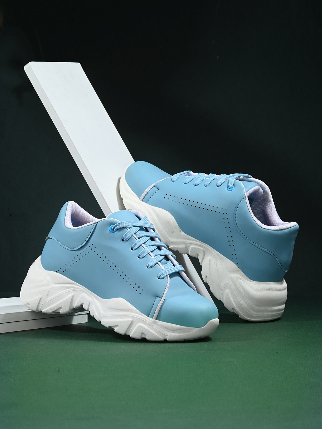 

glitchez Women Lightweight Smart Casual Sneakers, Blue