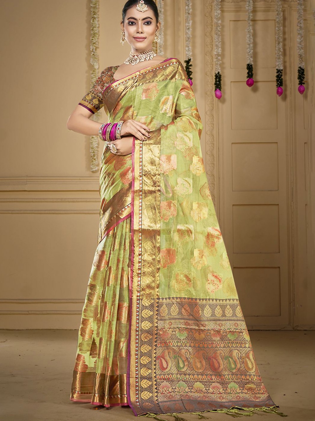 

SANGAM PRINTS Woven Design Zari Organza Tussar Saree, Green