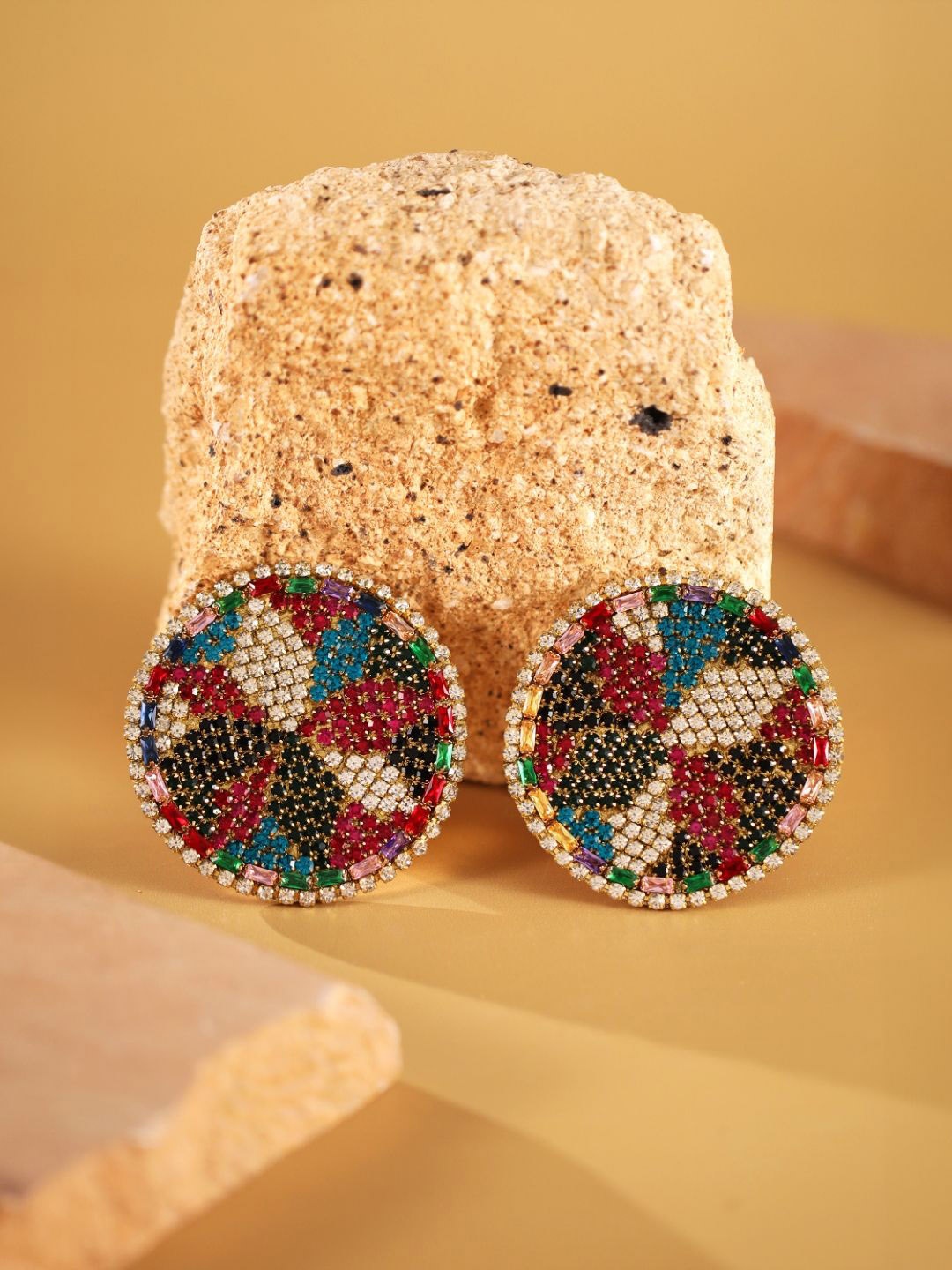 

KPOP Contemporary Studs Earrings, Gold
