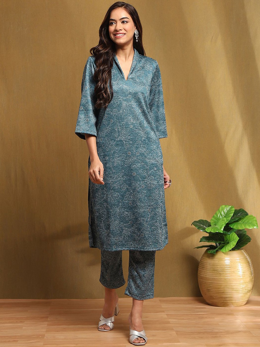 

Biba Women Floral Printed Regular Kurta with Trousers, Teal