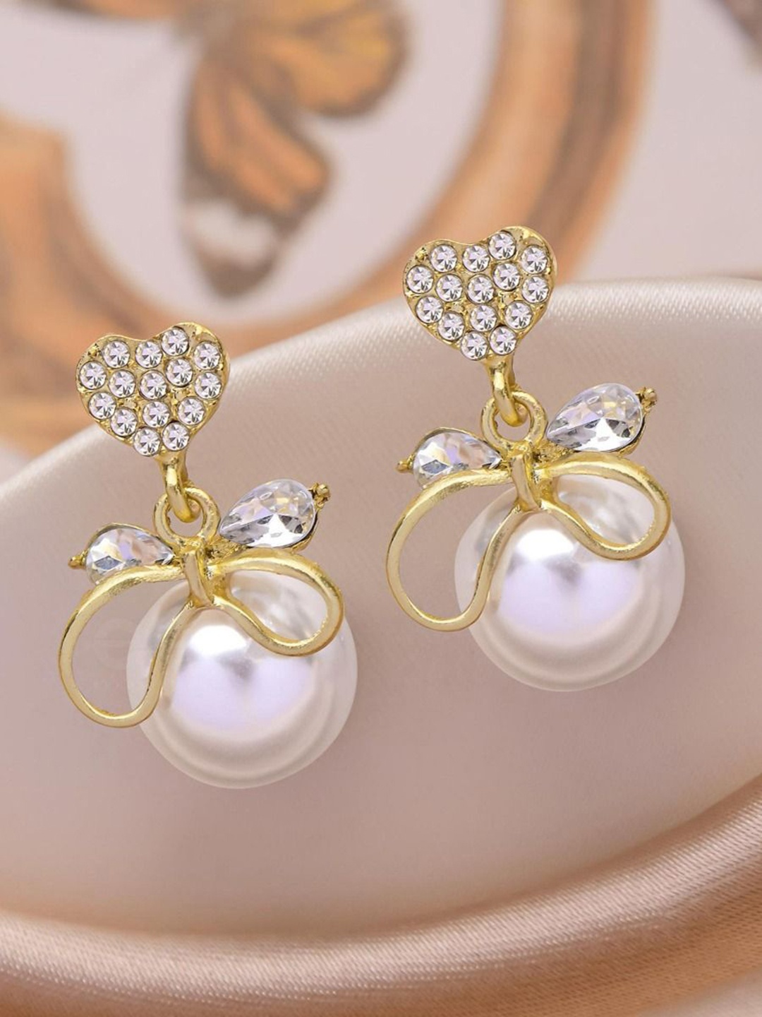 

Palli Creation Contemporary Drop Earrings, White