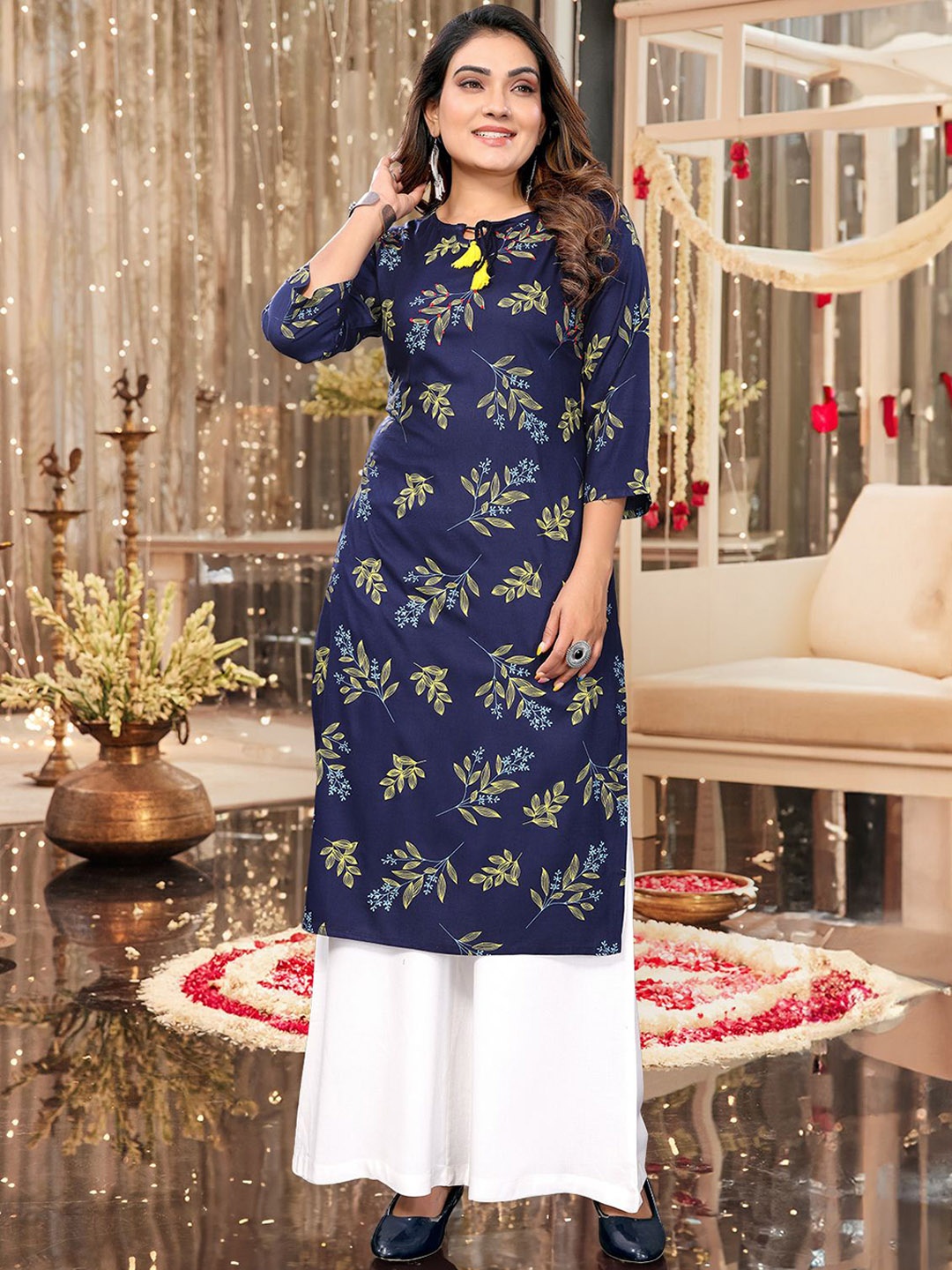

Rangita Women Floral Printed Kurta, Blue