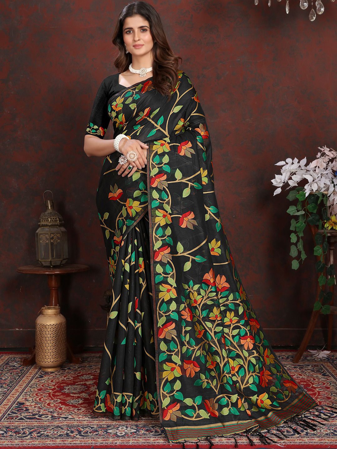 

ISHIKA FAB Floral Pure Cotton Jamdani Saree, Black