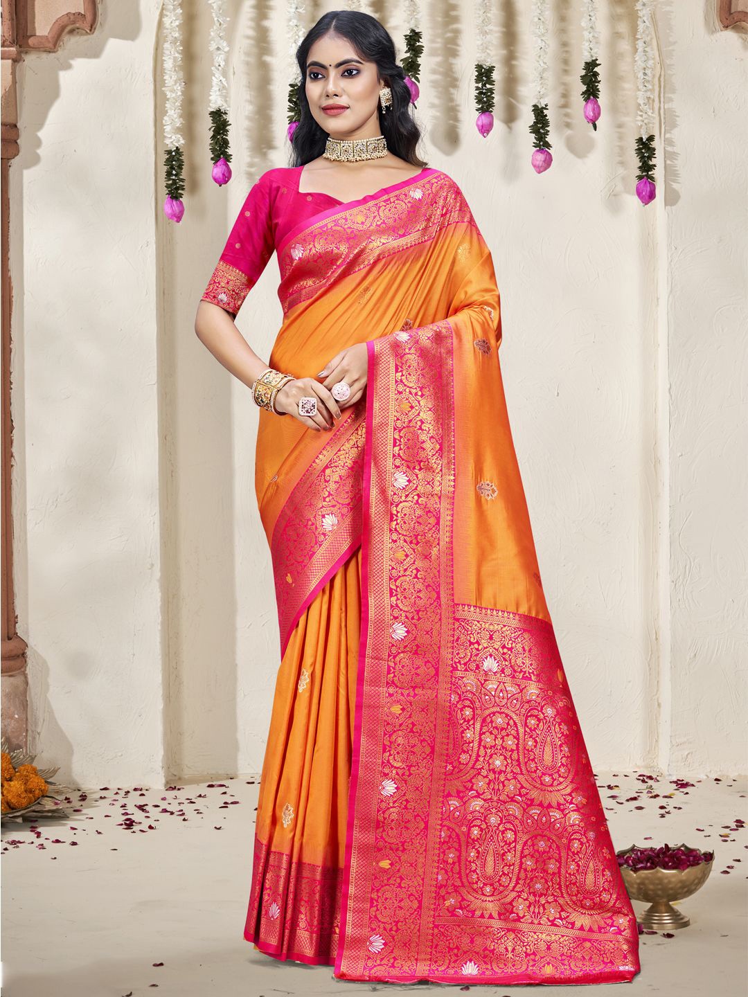 

SANGAM PRINTS Woven Design Silk Blend Designer Tussar Saree, Orange
