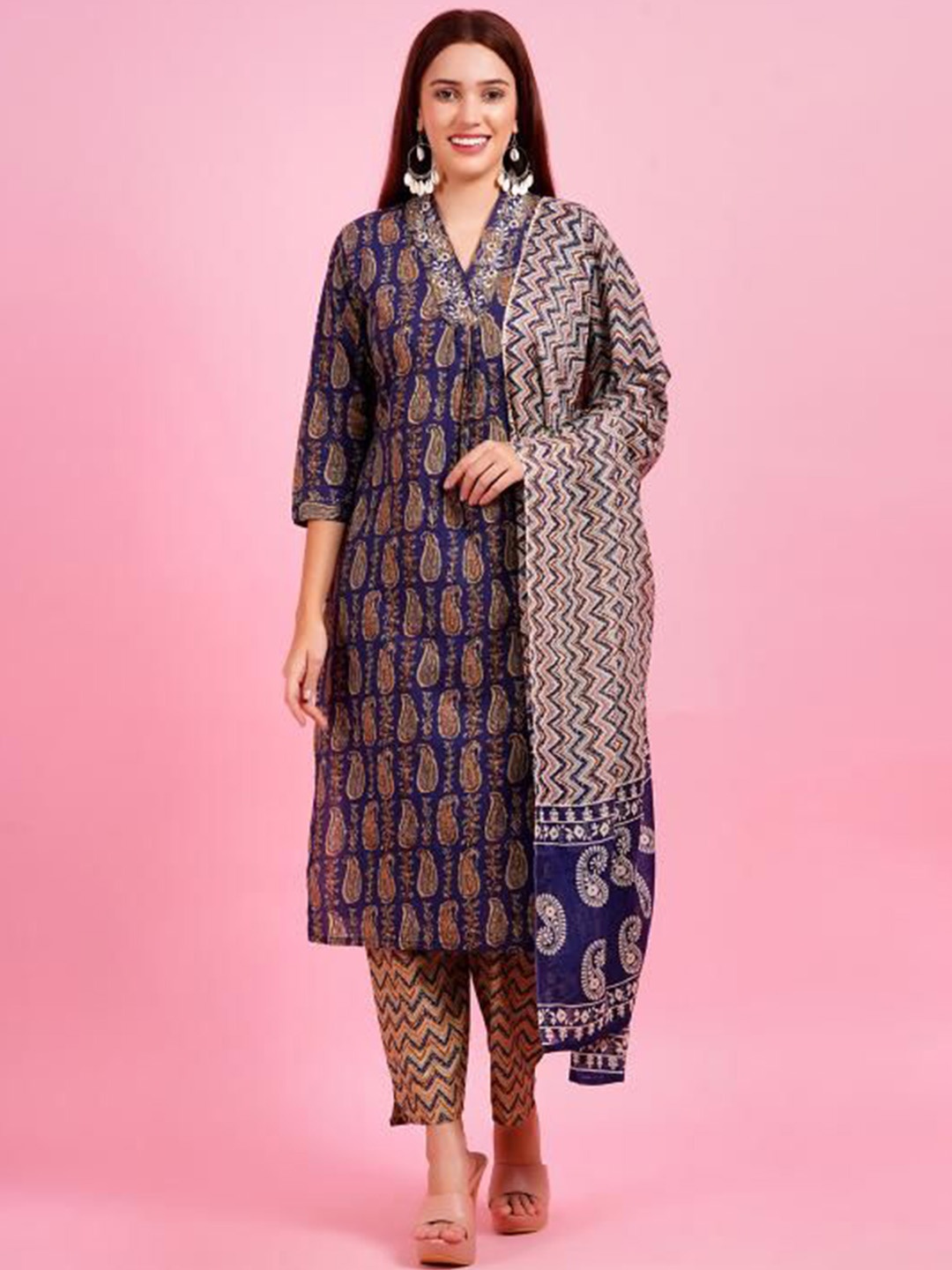 

HIGHLIGHT FASHION EXPORT Women Ethnic Motifs Printed Regular Zardozi Pure Cotton Kurta with Trousers & With, Blue