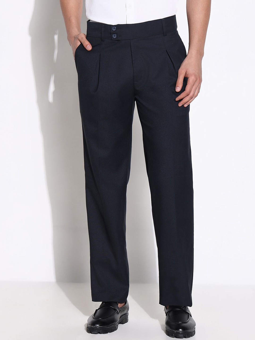 

SHOWOFF Men Comfort Low-Rise Pleated Trousers, Navy blue