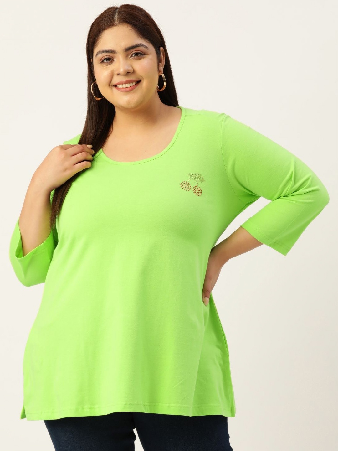 

theRebelinme Women T-shirt, Green