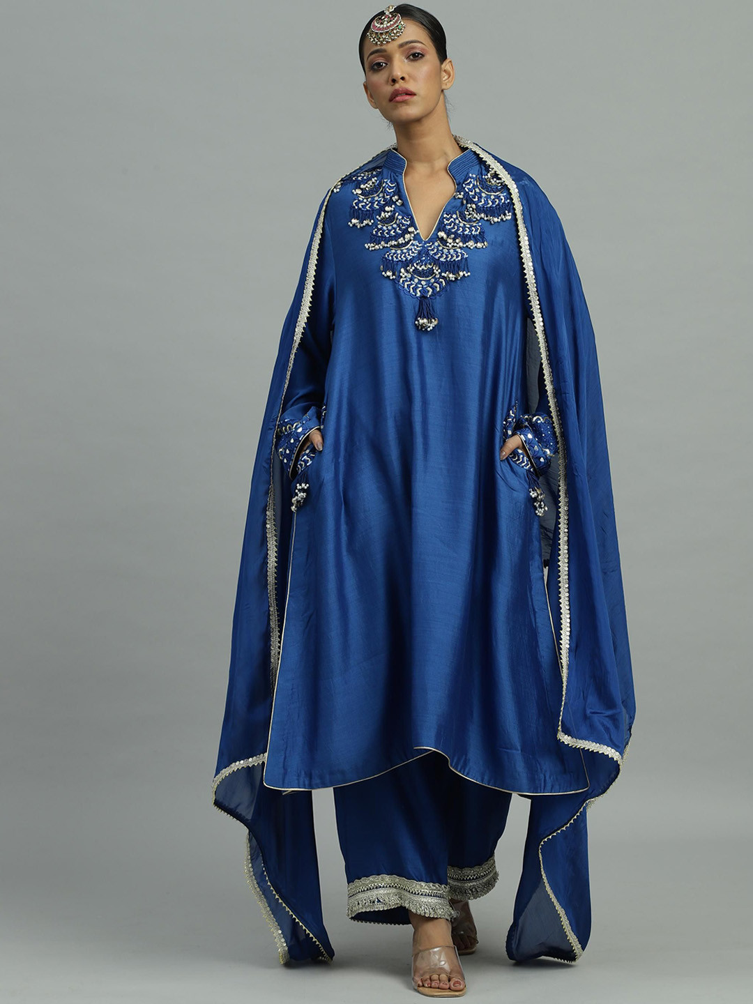 

Siyona by Ankurita Women Ethnic Motifs Embroidered Regular Beads and Stones Chanderi Silk Kurta with, Blue