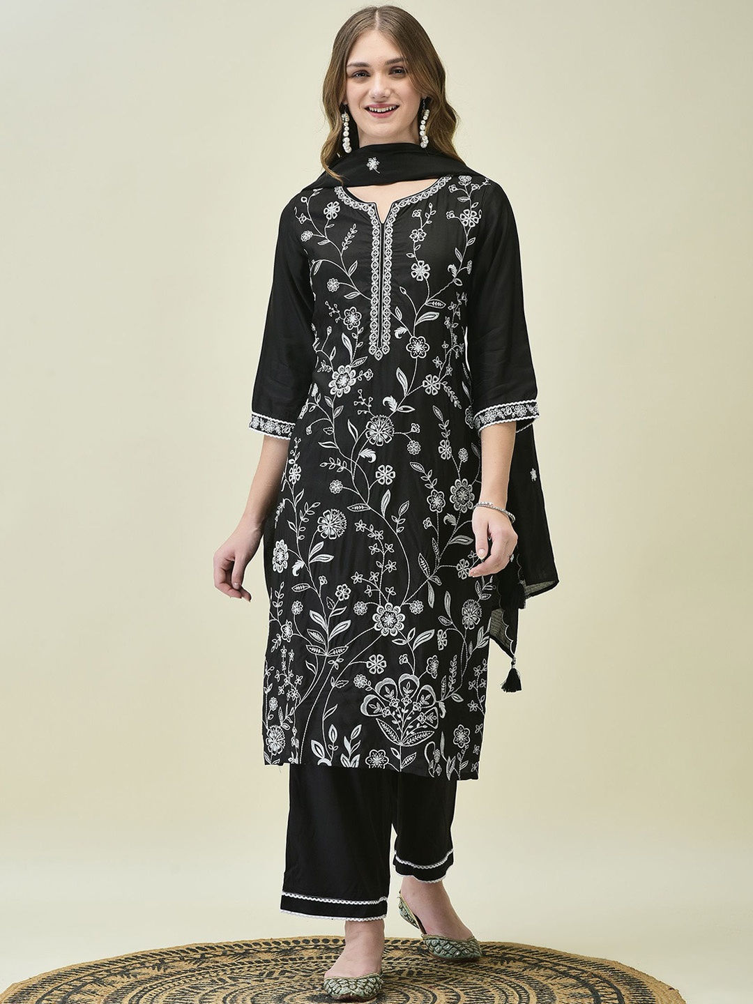 

Shree Women Embroidered Liva Kurta with Trousers & With Dupatta, Black