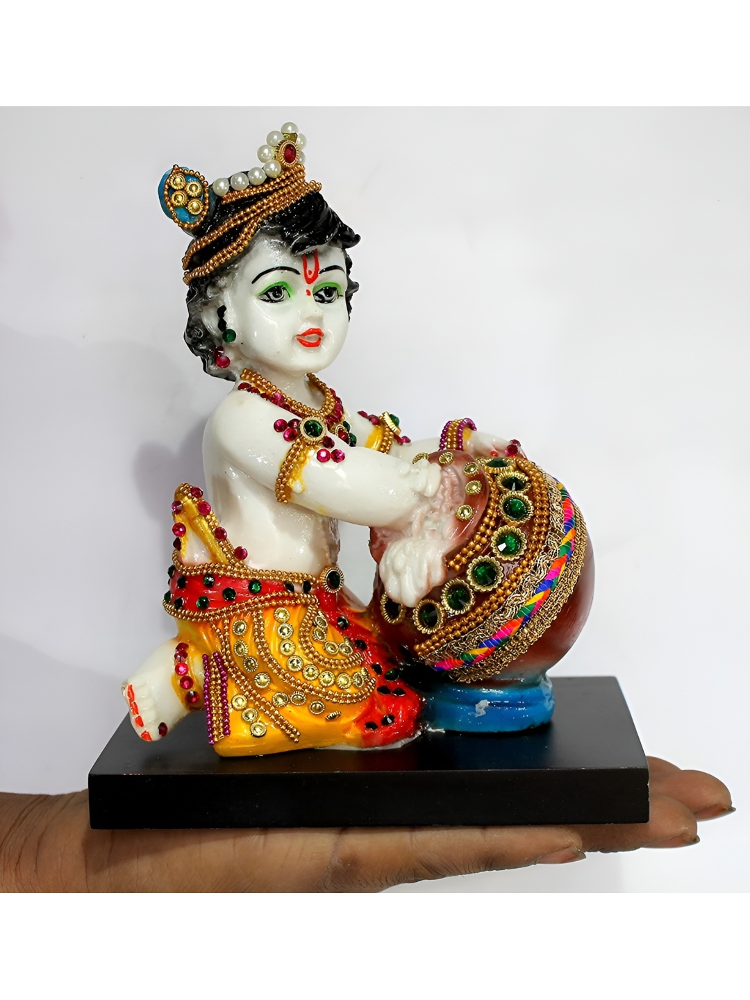 

NAYRA HANDICRAFTS White & Gold Toned Little Lord Krishna Makhan Chor Idol Showpiece