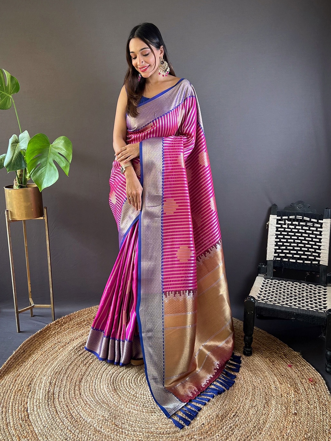 

RAJ DHARMA SILK Woven Design Zari Silk Blend Mysore Silk Saree, Magenta