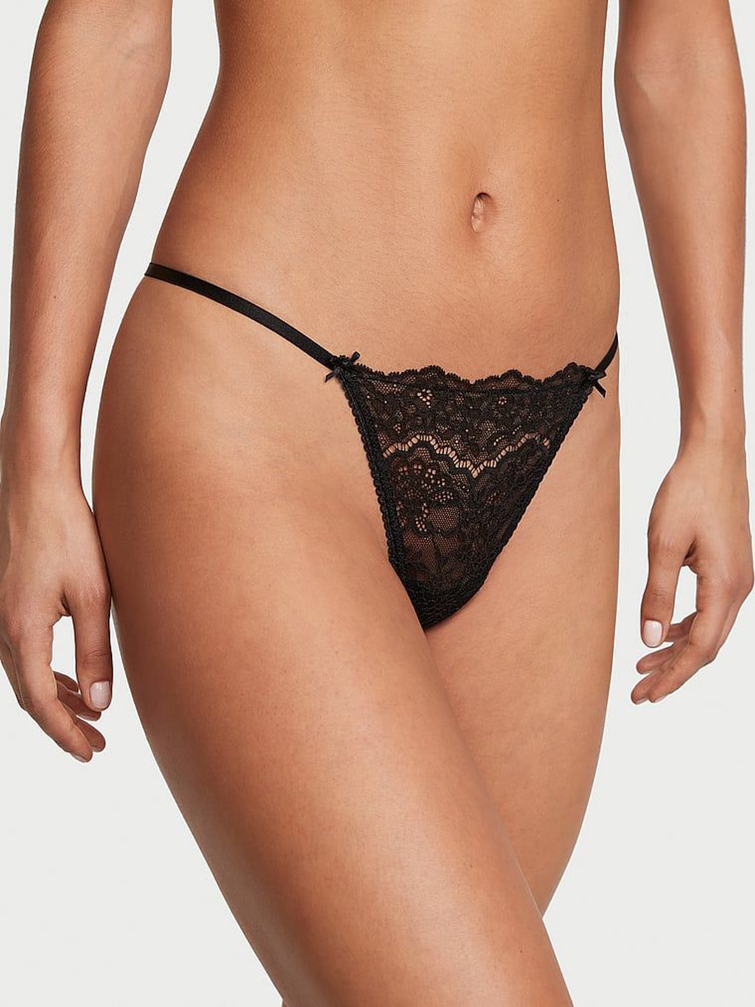 

Victoria's Secret Dream Angels Shine Heartware Lace V-String Panty 1123764354A2, Black