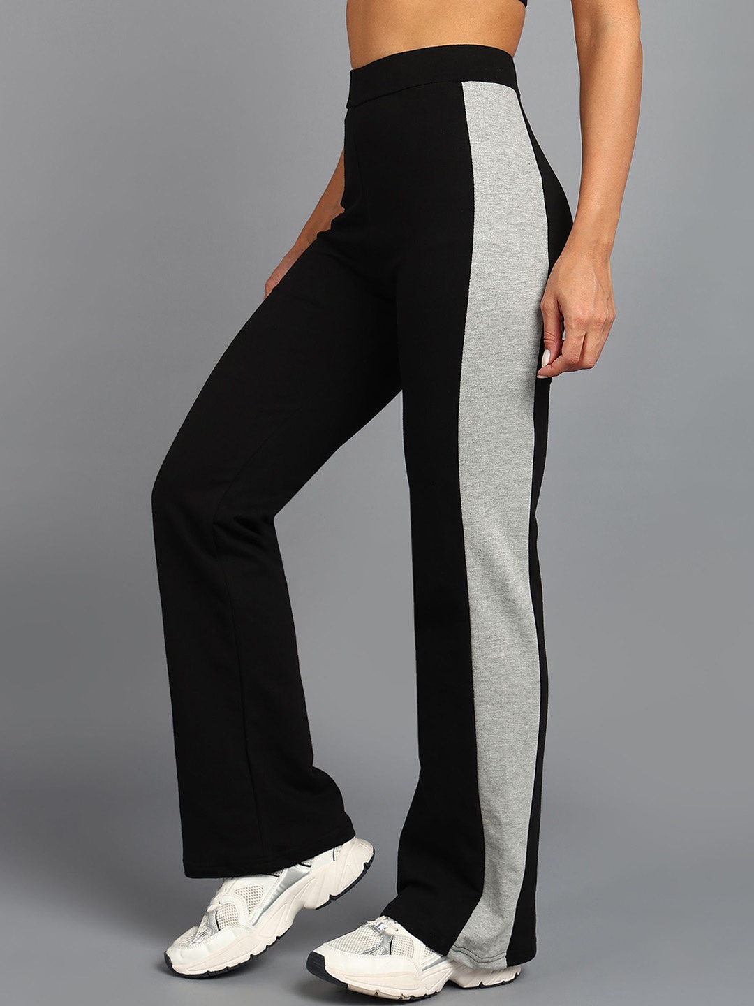 

Rock Paper Scissors Women Color-Block Pure Cotton Track Pants, Black