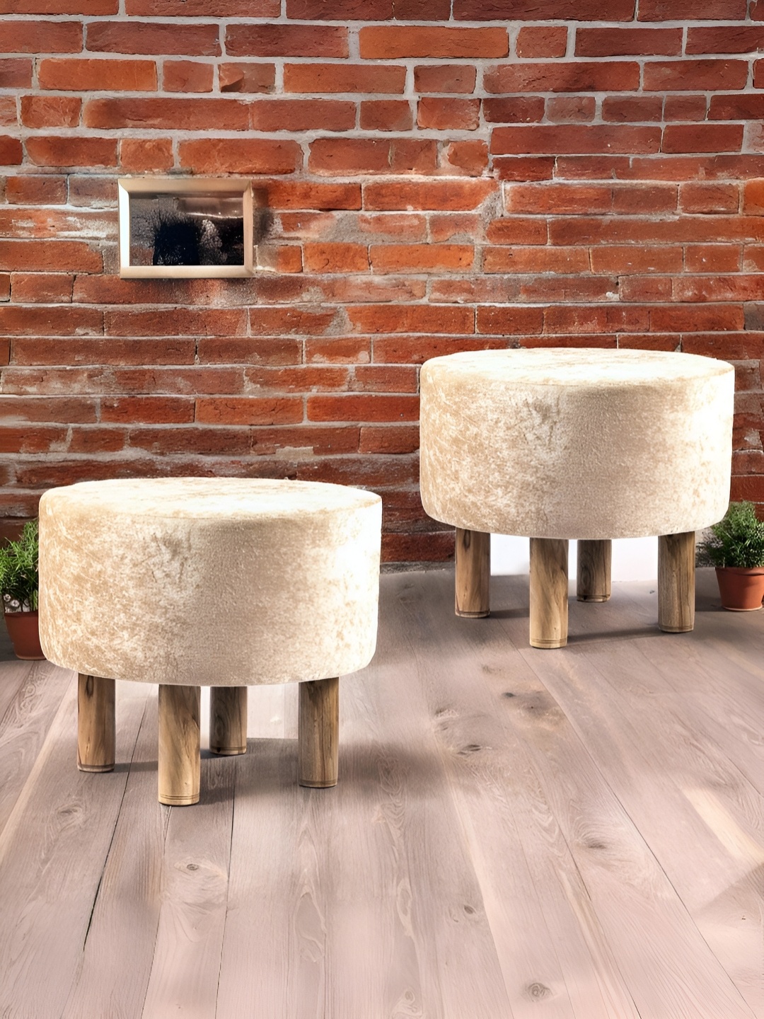 

Ikiriya 2-Pcs Beige Velvet Round Ottomans