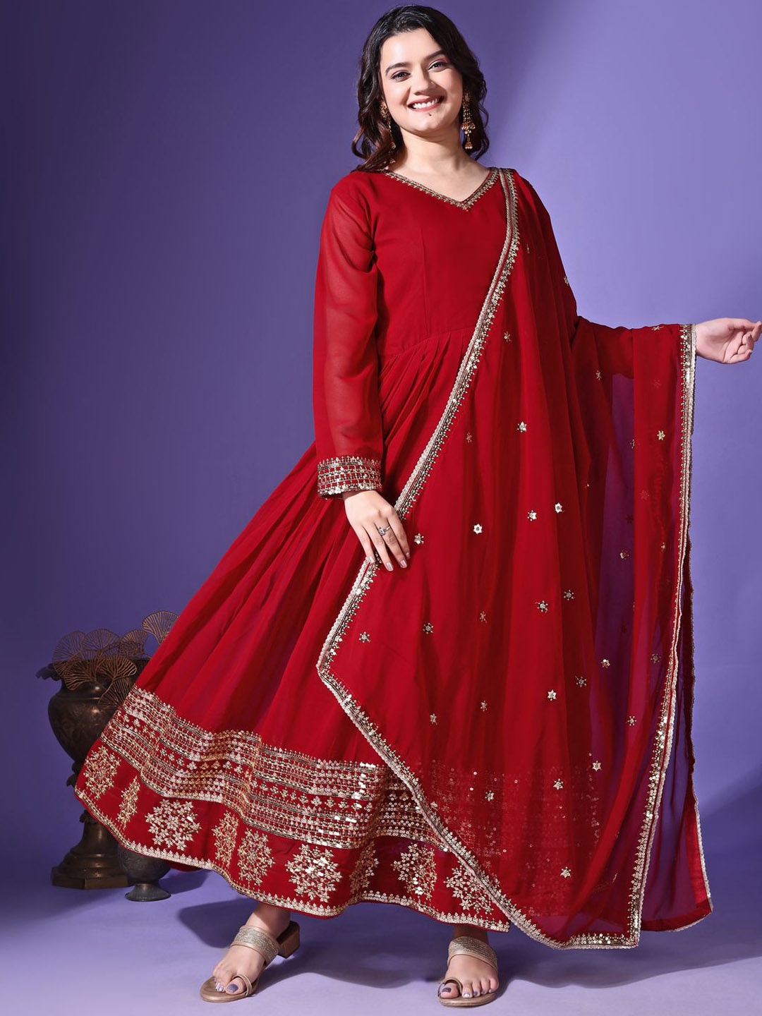 

Ethnic Yard Ethnic Motifs Embroidered Kurta with Trousers & Dupatta, Maroon
