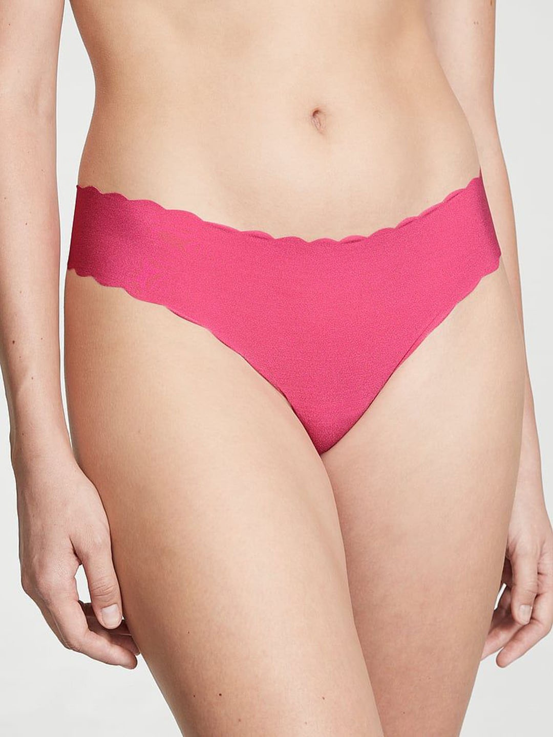 

Victoria's Secret No-Show Low-Rise Seamless Thong Briefs 1121424790S8, Pink