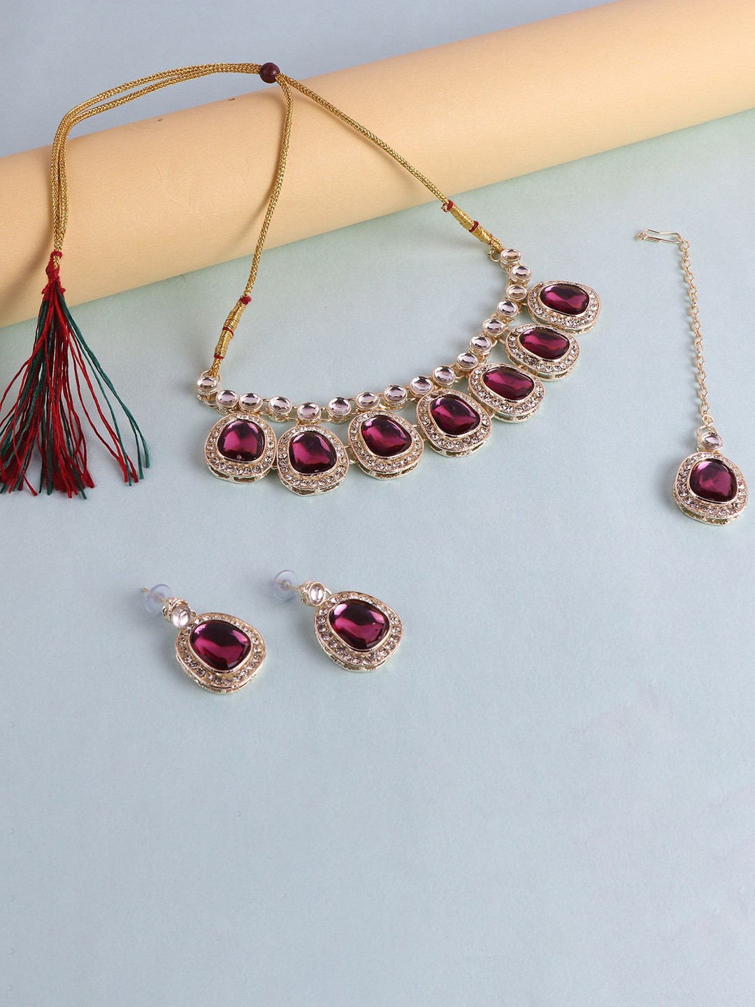 

Keviv Gold-Plated Kundan-Studded Jewellery Set